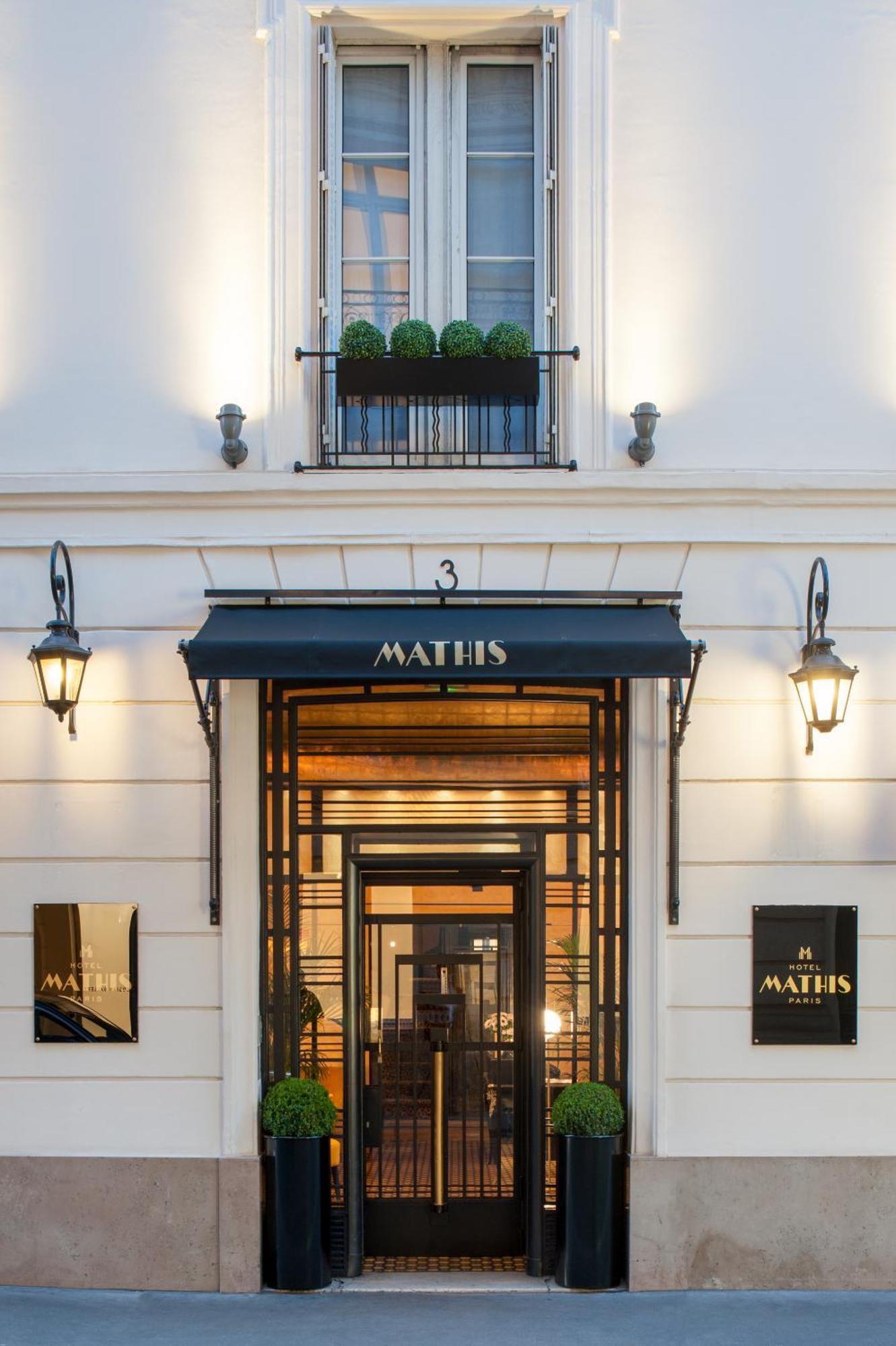 Mathis Elysées Hotel 4*